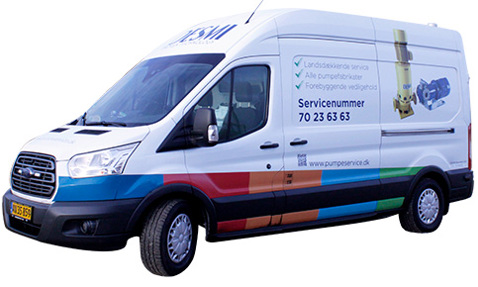 Servicevogn med DESMI-branding og kontaktinformation på siden.